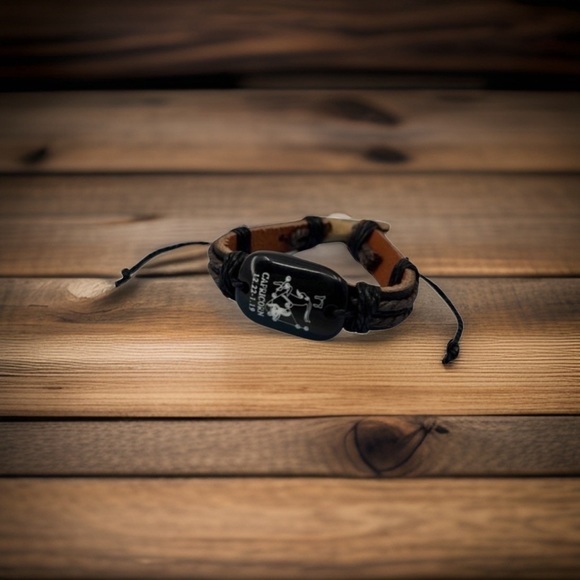 Unleash Your‎ Cosmic Power: Capricorn Zodiac Bracelet - Picture 1 of 4